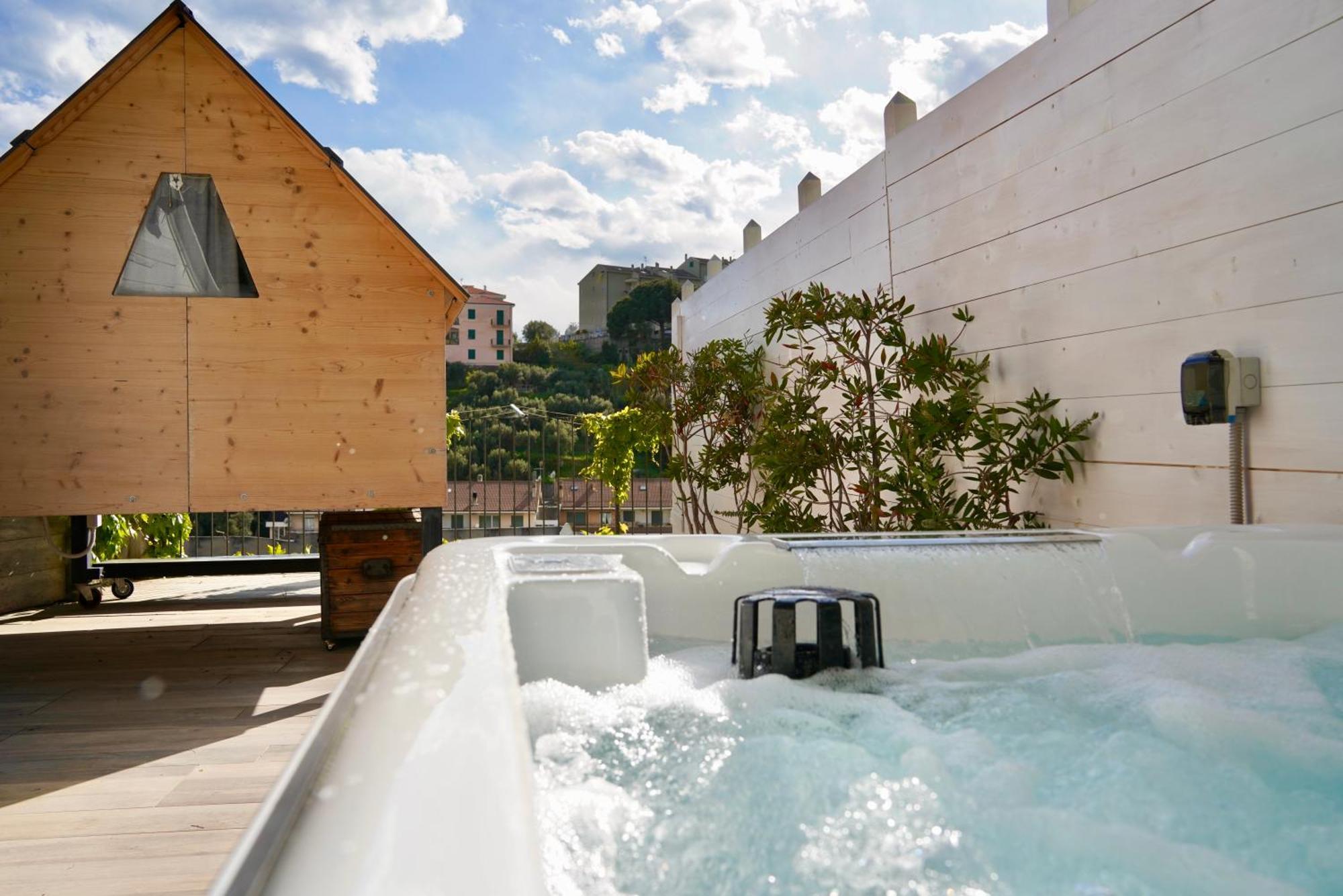 Starsbox Jacuzzi Privata E Piscina Vista Mare Hotel Celle Ligure Exterior photo